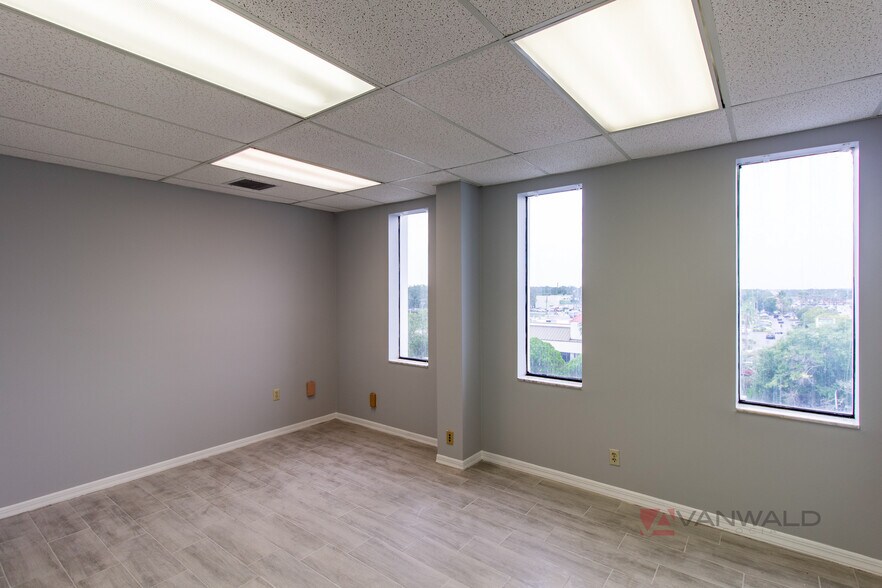 More Photos Of 9385 N 56th St, Temple Terrace General Retail For Lease