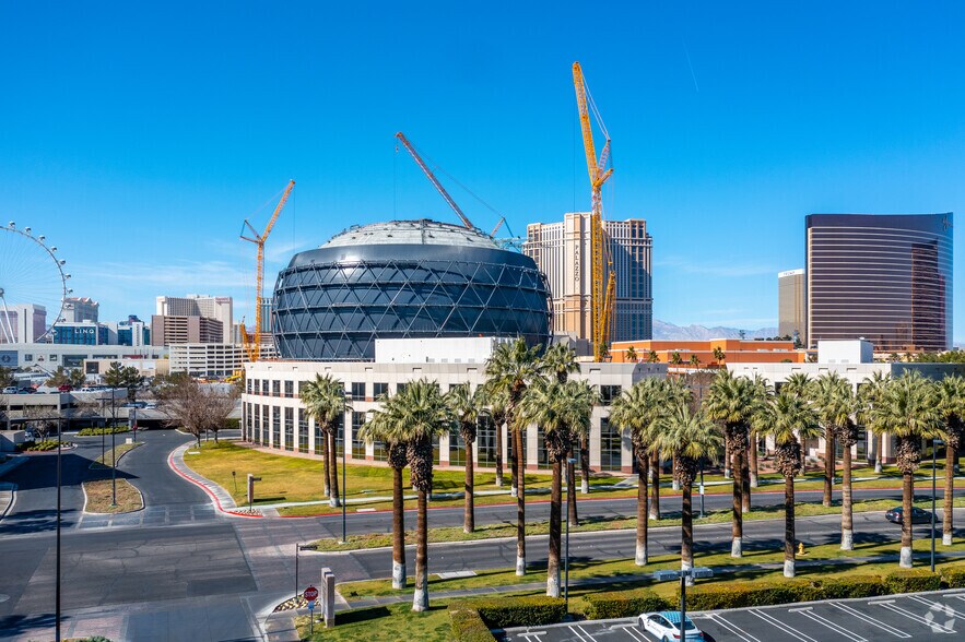 More Photos Of 3753-3993 Howard Hughes Pky, Las Vegas Unknown For Lease