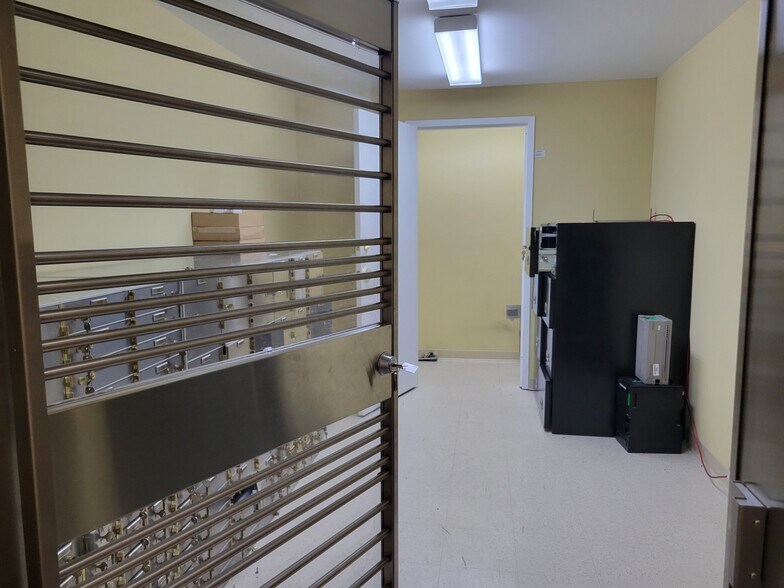 More Photos Of 3 Clark Summit Dr, Bluffton Office For Sale