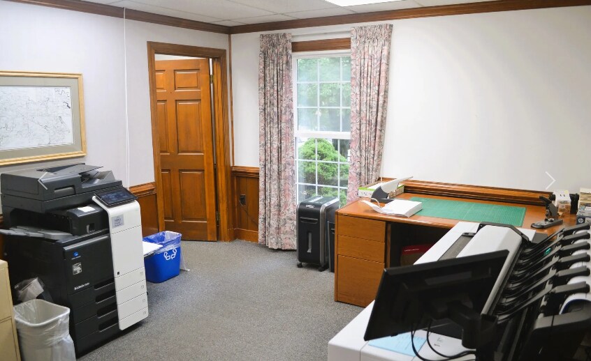 More Photos Of 7309 Hanover Green Dr, Mechanicsville Office For Sale