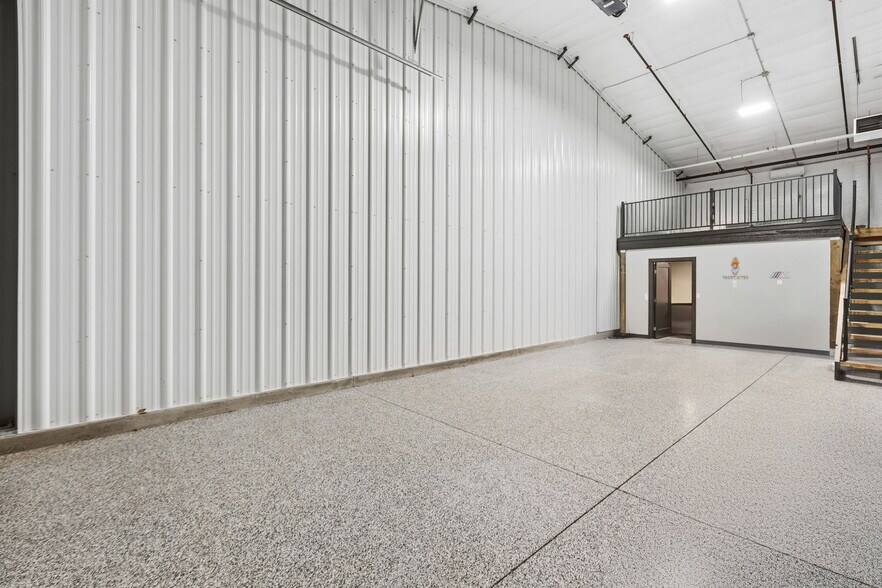 More Photos Of 360 Rancho Dr, Windsor Self Storage For Sale