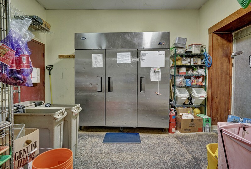 More Photos Of 210 Huron Ave, Port Huron Restaurant For Sale