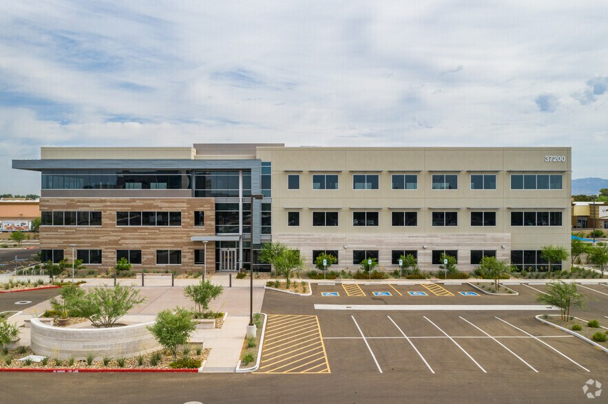 More Photos Of 37200 N Gantzel Rd, Queen Creek Medical For Lease