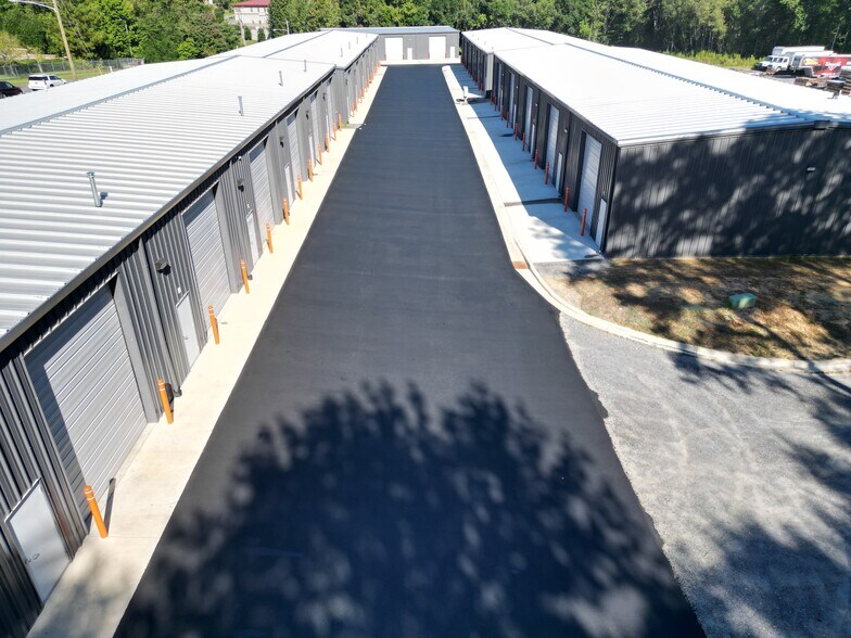 More Photos Of 1850 Chespark Dr, Gastonia Warehouse For Lease