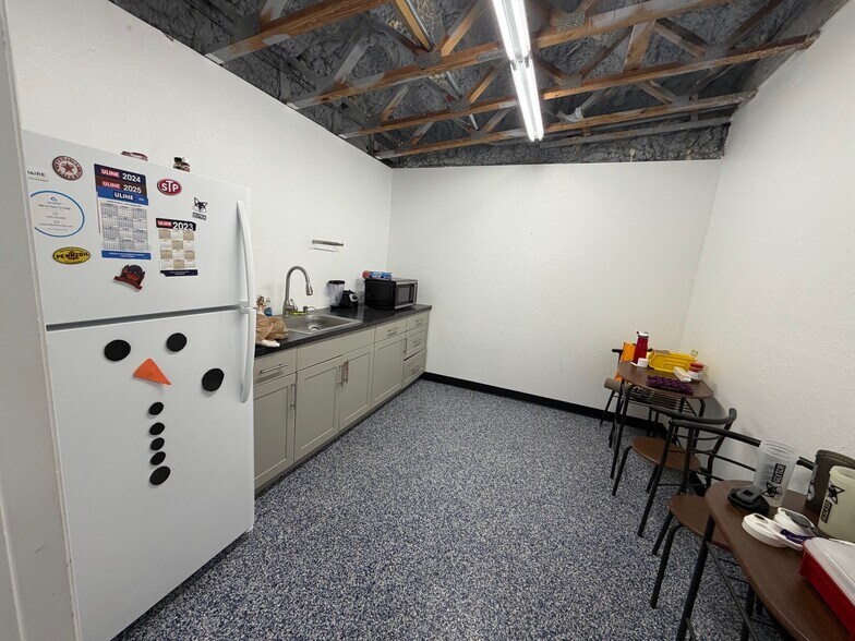 More Photos Of 6520 Fort King Rd, Zephyrhills Storefront Retail Office For Lease