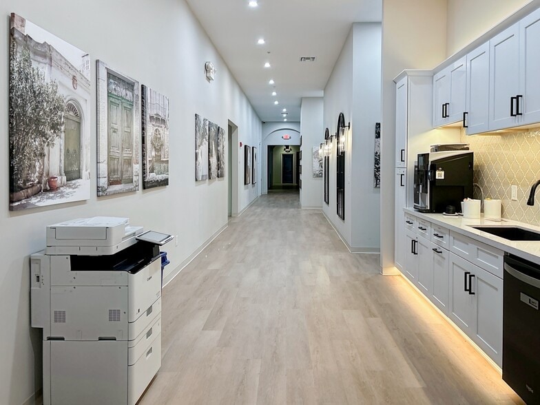 More Photos Of 890 W Elliot Rd, Gilbert Office For Lease