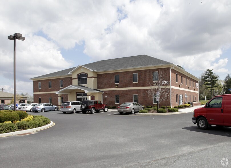 More Photos Of 230 Beiser Blvd, Dover Medical For Sale