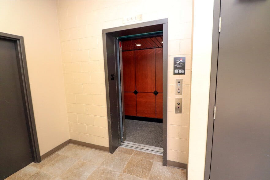 More Photos Of 5840 S Memorial Dr, Tulsa Office For Sale