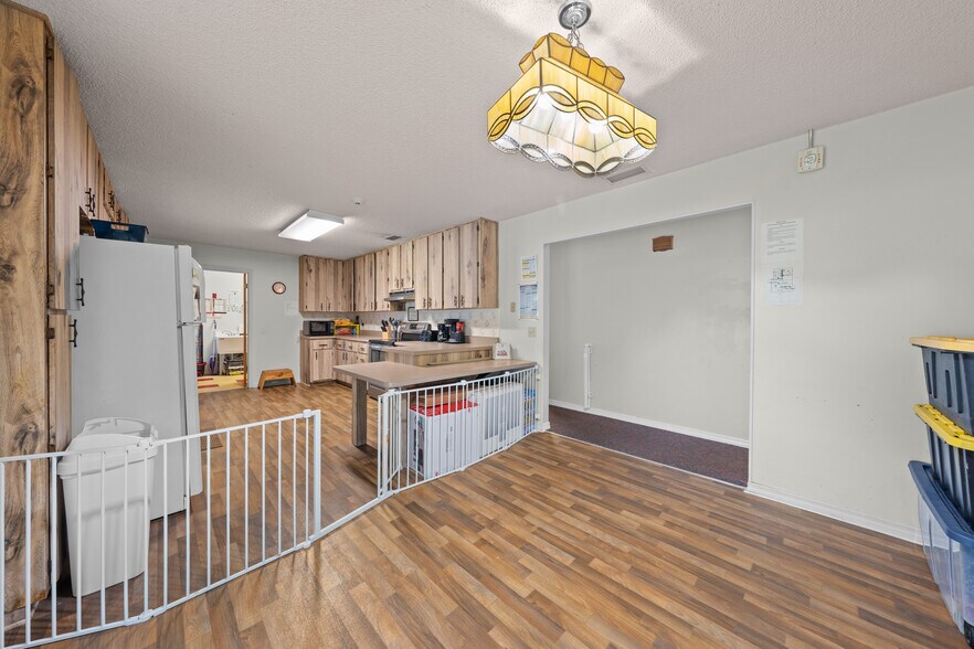 More Photos Of 102 S Highland St, Bushnell Daycare Center For Sale