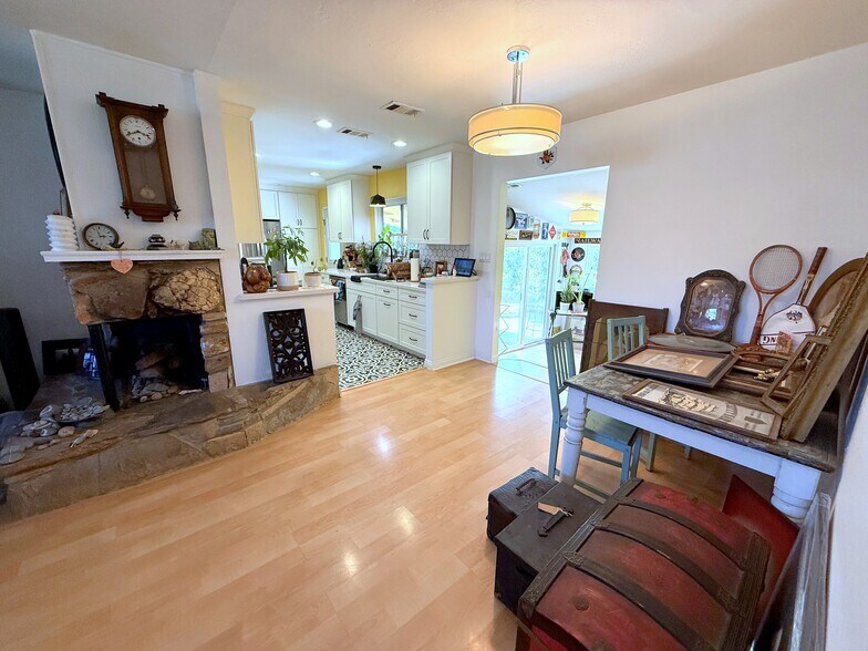 More Photos Of 50 Portal St, Oak View Multifamily For Sale