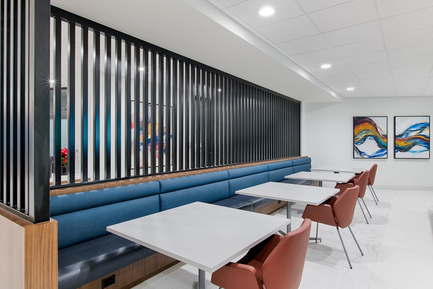 More Photos Of 8200 Brookriver Dr, Dallas Unknown For Lease