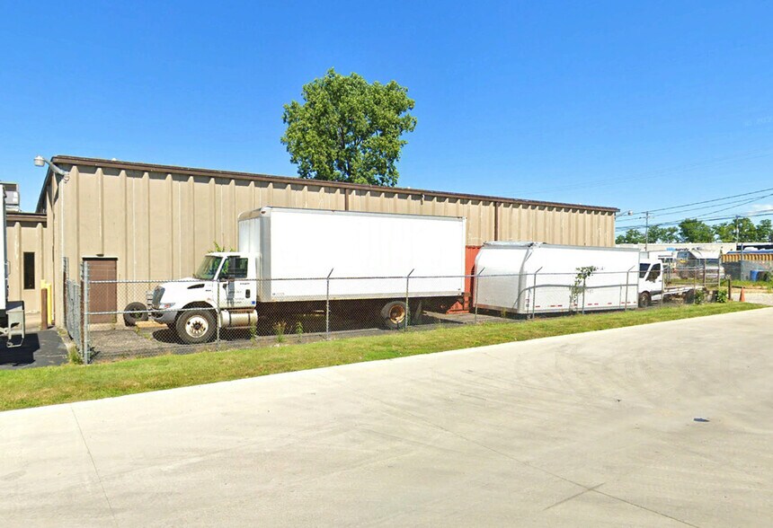More Photos Of 2928-2930 Switzer Ave, Columbus Warehouse For Lease