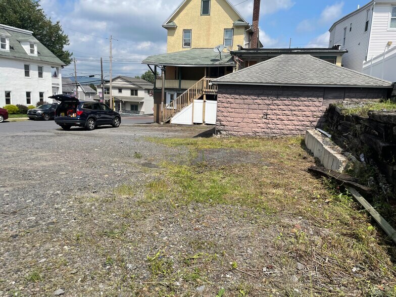 More Photos Of 600-602 E Drinker St, Dunmore General Retail For Sale