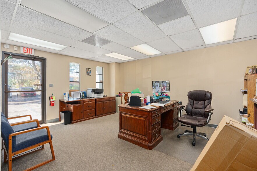 More Photos Of 175 Semoran Commerce Pl, Apopka Light Distribution For Sale