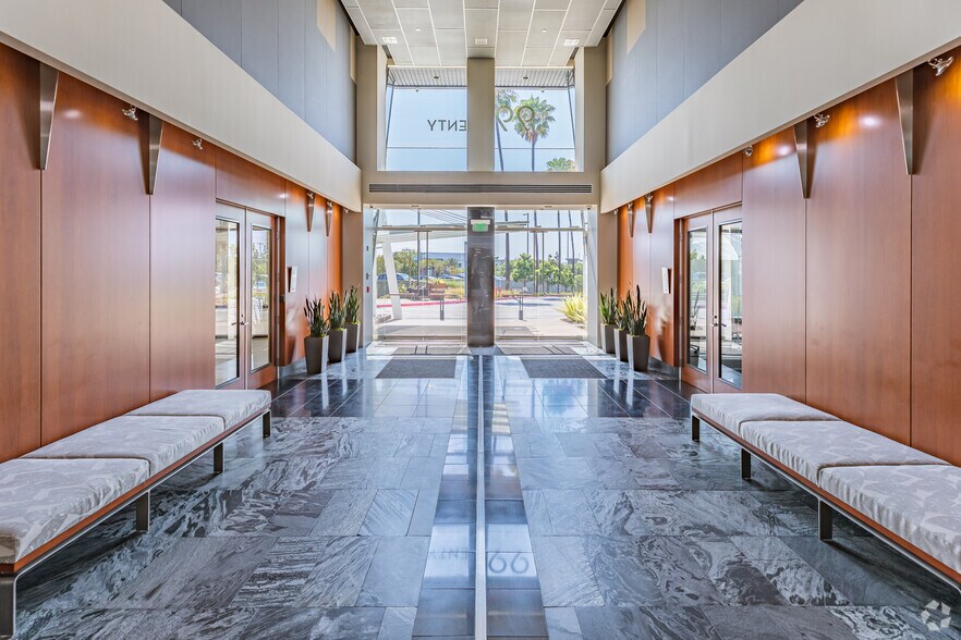 More Photos Of 9920 Pacific Heights Blvd, San Diego Office For Lease