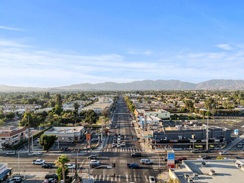 More Photos Of 9110 Van Nuys Blvd, Panorama City Freestanding For Lease