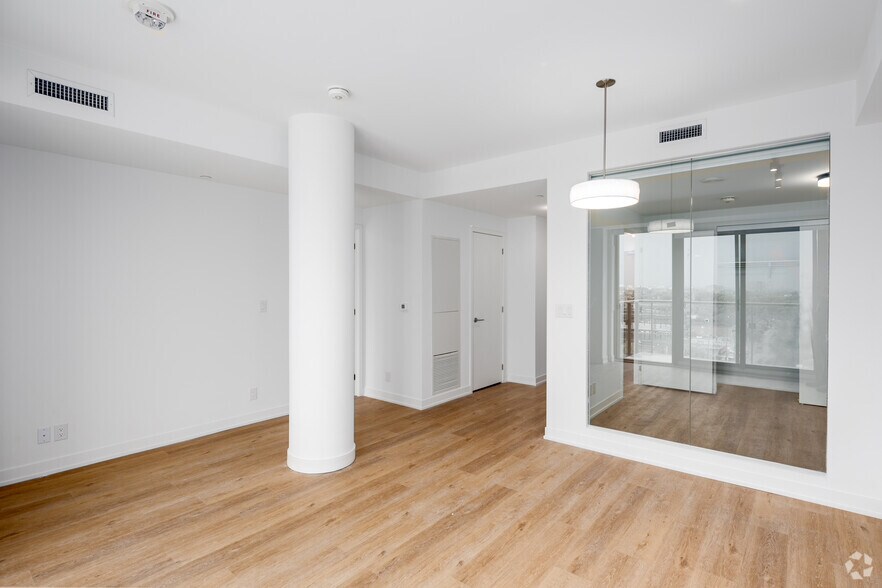 More Photos Of 9 Croham Rd, Toronto Apartments For Lease