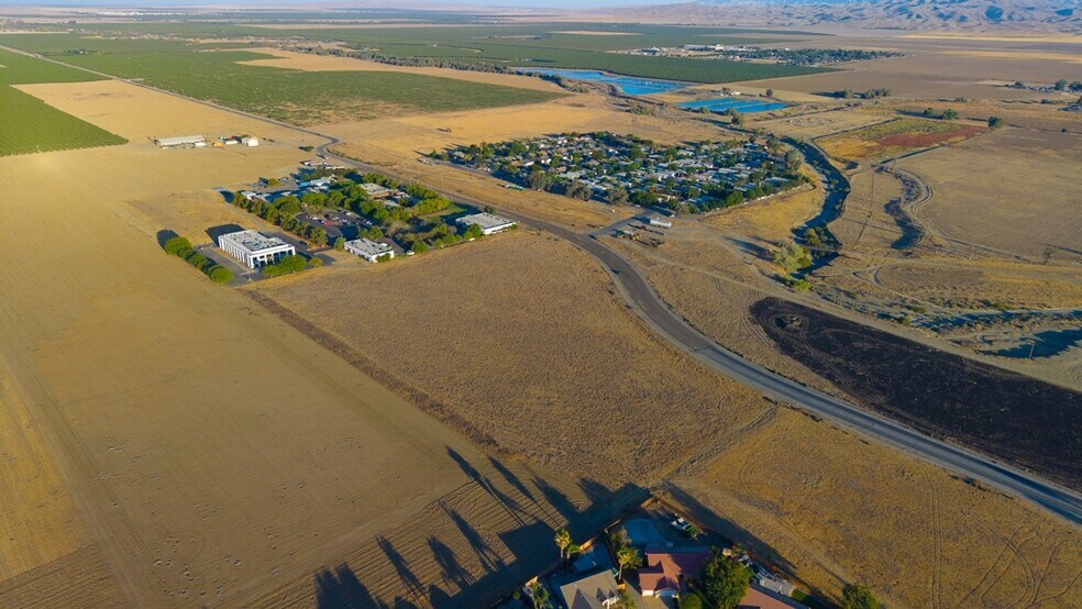 More Photos Of Phelps Avenue, Coalinga Land For Sale