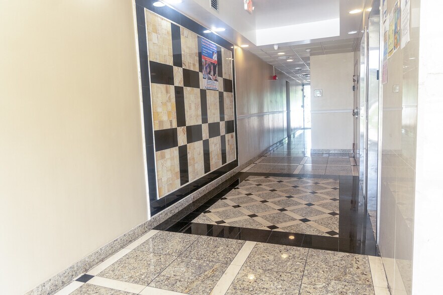 More Photos Of 4000 N State Road 7, Lauderdale Lakes Office For Sale