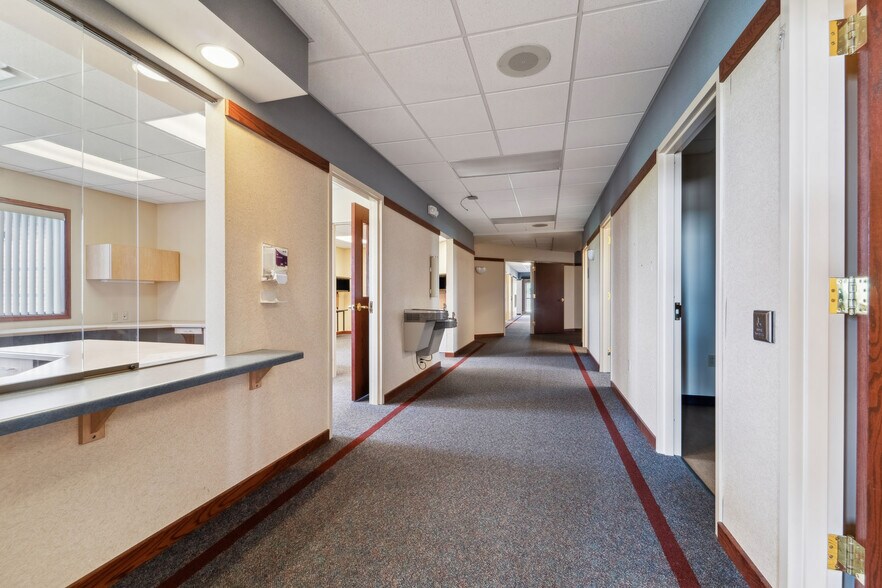 More Photos Of 790 Eastgate Dr, Ripon Medical For Sale