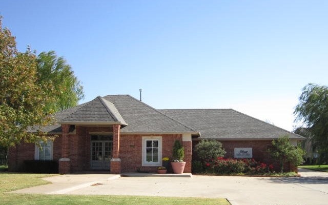 More Photos Of 12000 N Virginia Ave, Oklahoma City Office For Lease