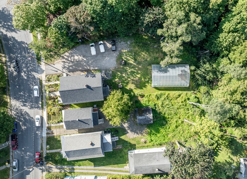 More Photos Of 128 Green St, Hudson Storefront Retail Residential For Sale