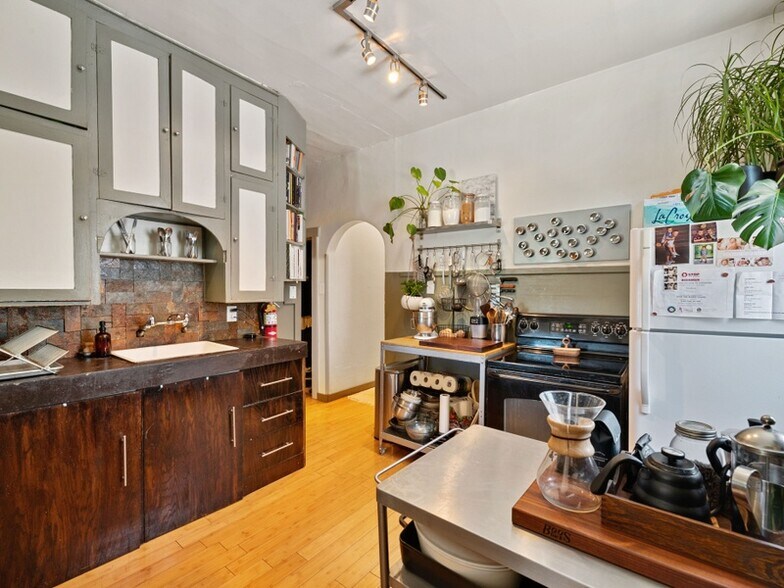More Photos Of 418 E 1st Ave, Salt Lake City Apartments For Sale