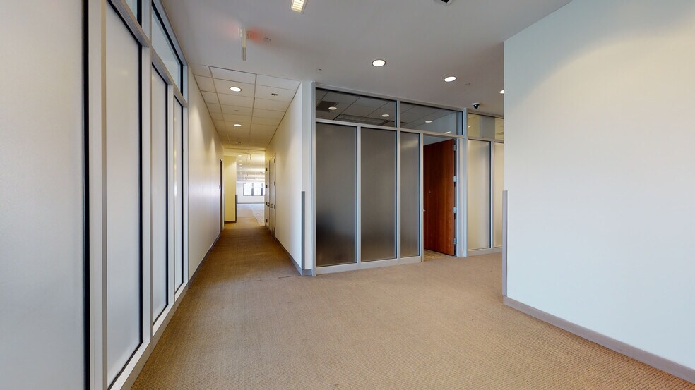 More Photos Of 2450 W Hunting Park Ave, Philadelphia Unknown For Lease