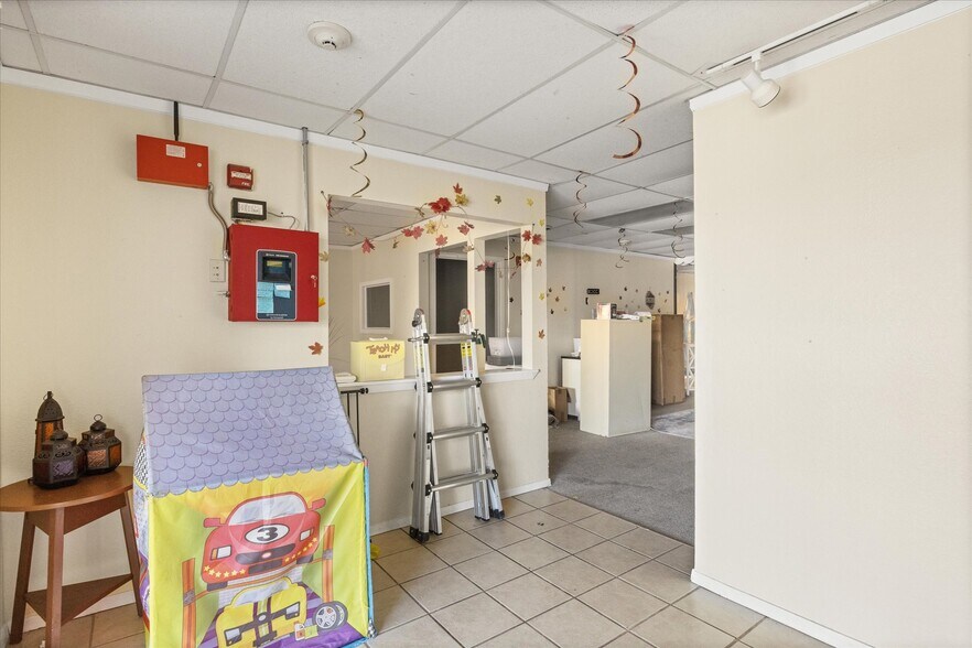 More Photos Of 6605 Dan Danciger Rd, Fort Worth Office For Sale