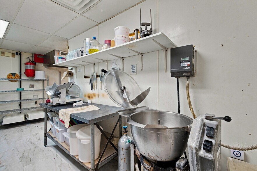 More Photos Of 547 E Main St, Ashland Restaurant For Sale