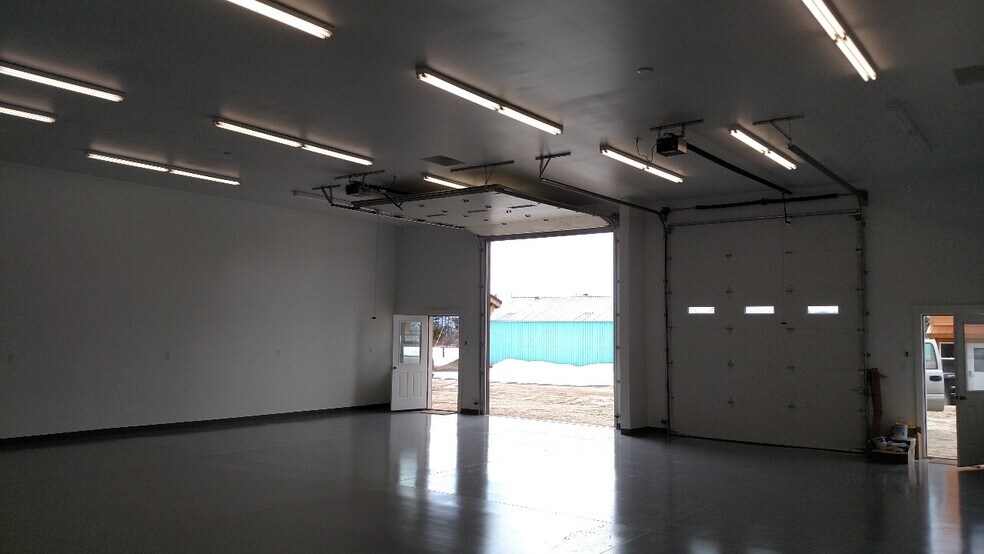 More Photos Of 460 Krahn Ln, Mccall Warehouse For Sale