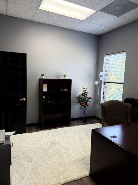 More Photos Of 650 Henderson Dr, Cartersville General Retail For Lease