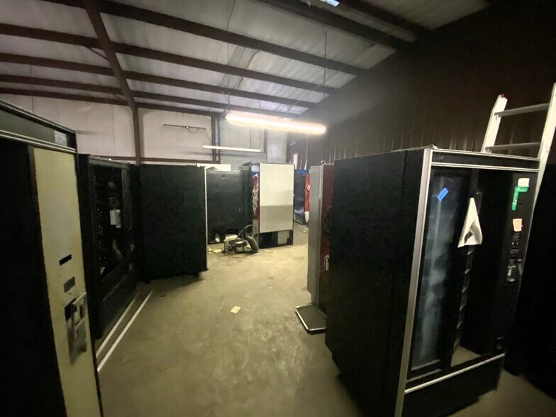 More Photos Of 2400 S Business 45, Corsicana Industrial For Sale