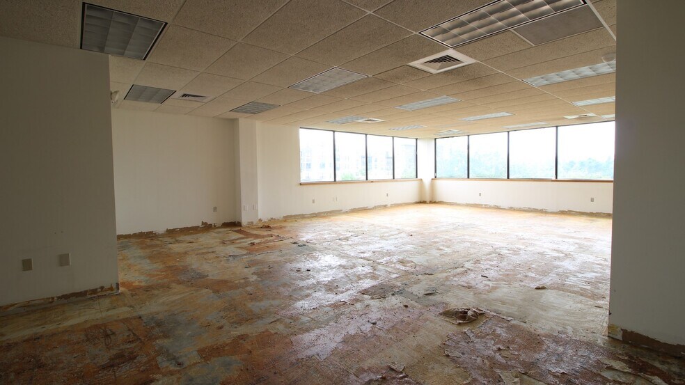 More Photos Of 2 Shaws Cv, New London Medical For Sale
