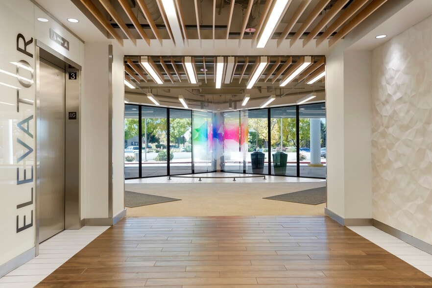 More Photos Of 7100 E Belleview Ave, Greenwood Village Office For Lease