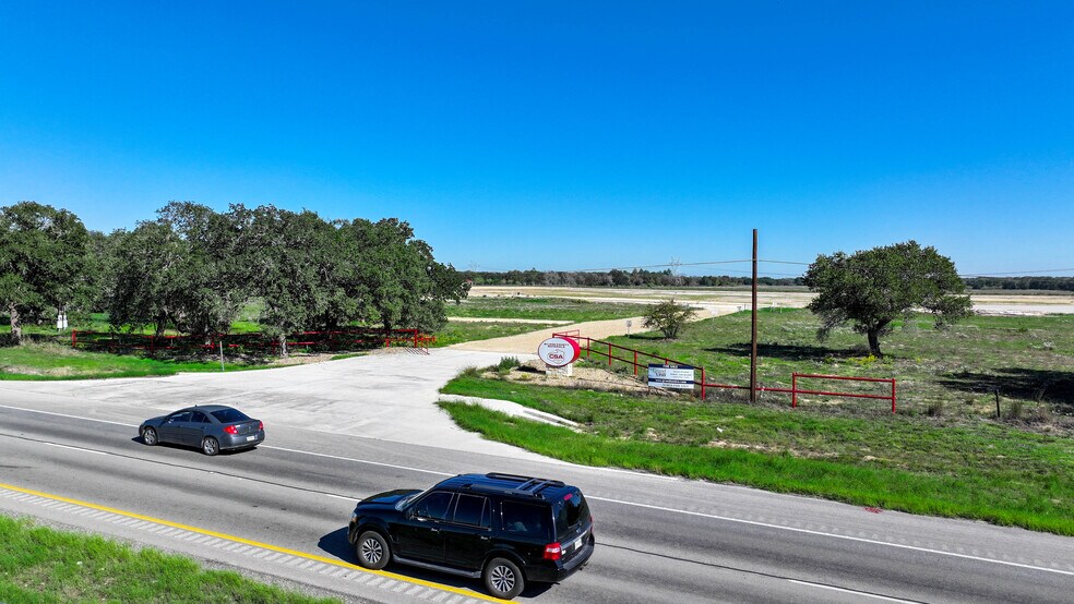More Photos Of 6506 US Highway 181, Floresville Land For Sale
