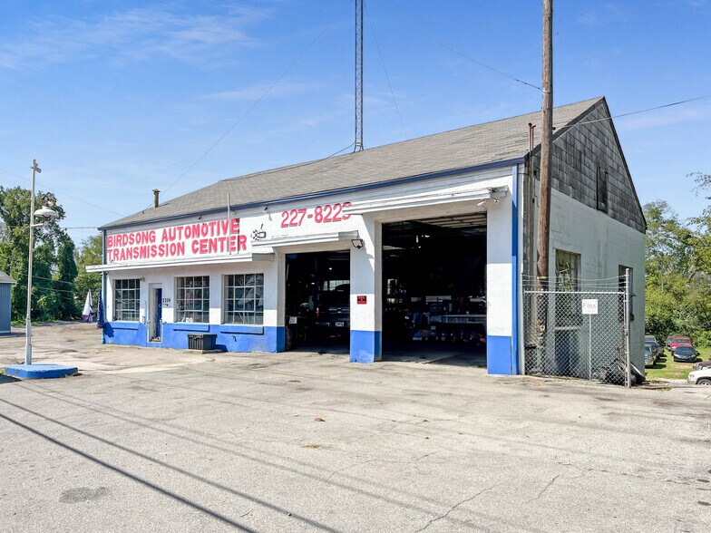 Primary Photo Of 2300-2304 Dickerson Pike, Nashville Auto Repair For Sale
