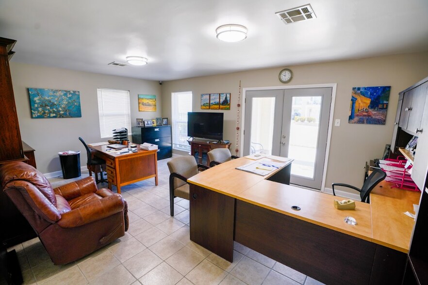 More Photos Of 15909 River Rd, Hahnville Apartments For Sale