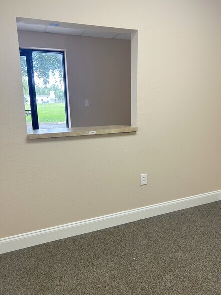 More Photos Of 326 N John Young Pky, Kissimmee Office For Lease