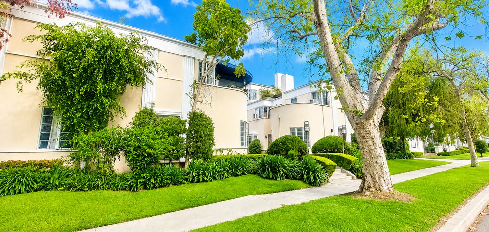 More Photos Of 336 N Sycamore Ave, Los Angeles Multifamily For Sale