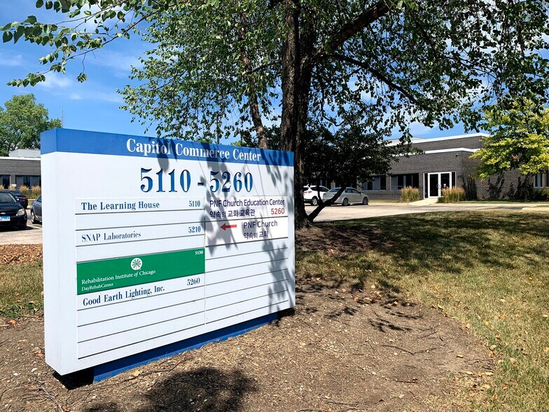 More Photos Of 6200-6250 Capitol Dr, Wheeling Flex For Lease