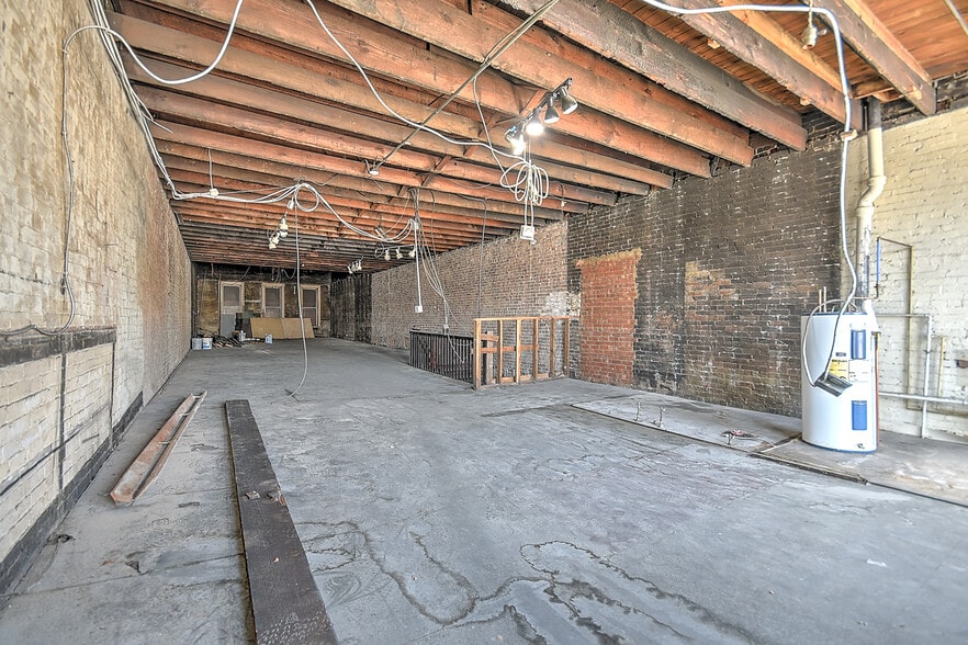 More Photos Of 531 State St, Bristol Storefront Retail Office For Sale