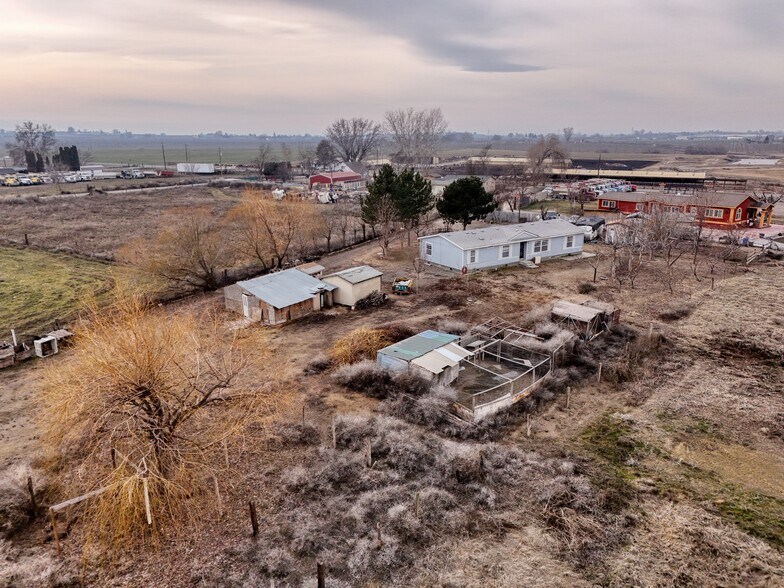 More Photos Of 1383 Puterbaugh Rd, Grandview Light Manufacturing For Sale