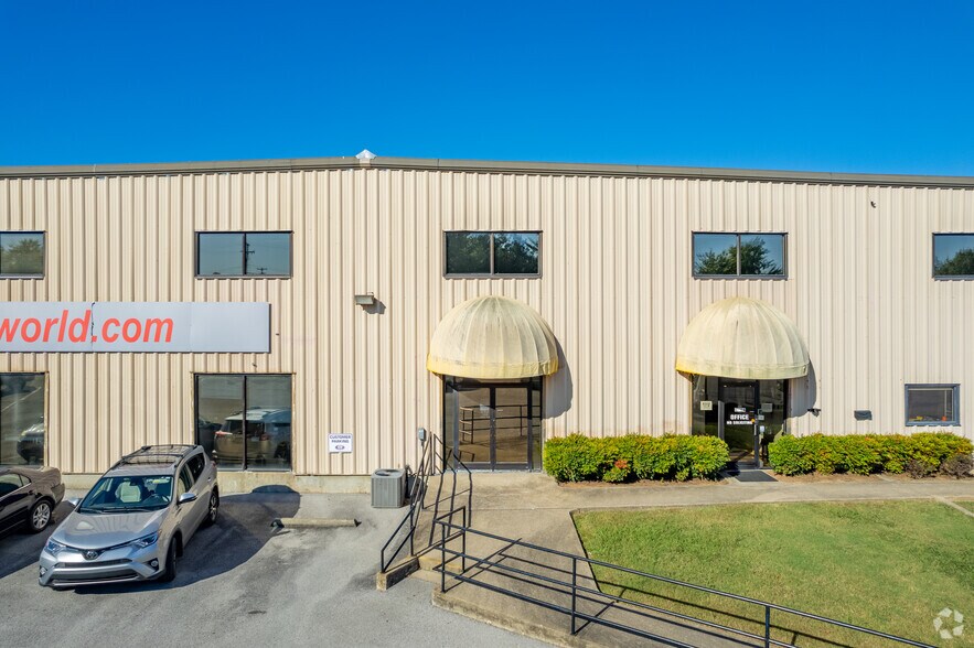 More Photos Of 1216 Heil Quaker Blvd, La Vergne Warehouse For Lease