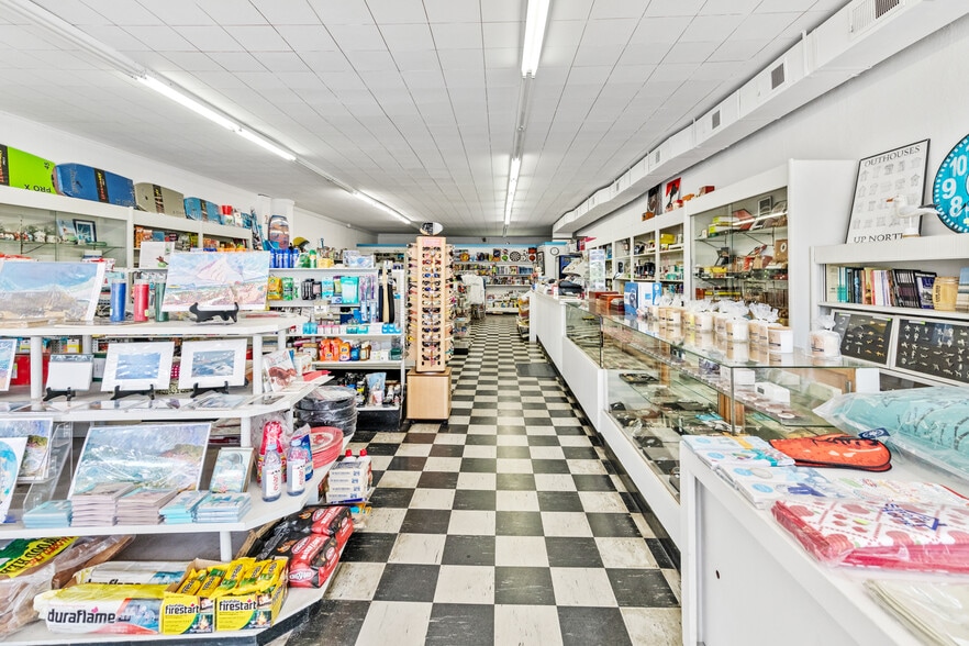 More Photos Of 809 Montauk Hwy, Montauk Auto Repair For Sale