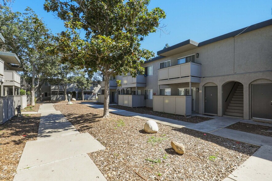 More Photos Of 725 N Fig St, Escondido Apartments For Sale