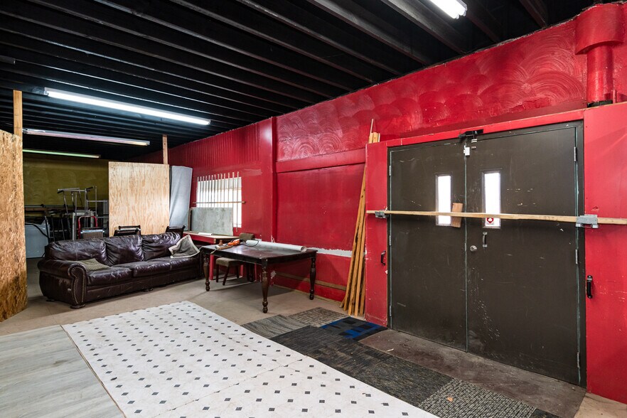 More Photos Of 534 S Smithville Rd, Dayton Storefront For Sale