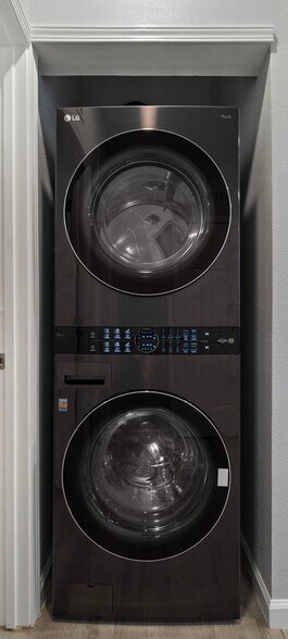 More Photos Of 920 Avenue L, Galveston Apartments For Sale