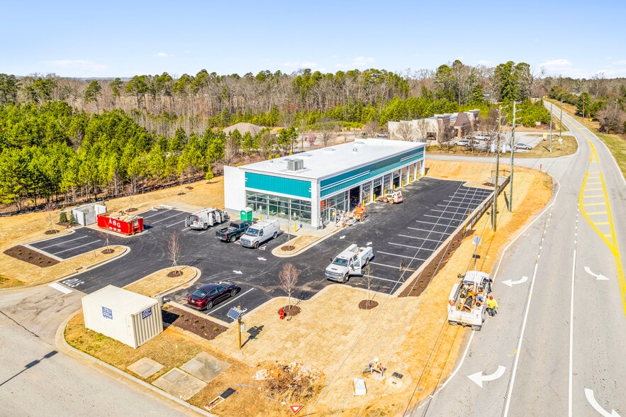 More Photos Of 169 Business Center Drive, Toccoa Auto Repair For Sale