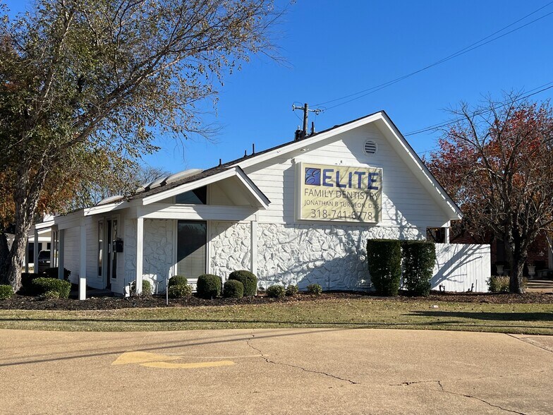 Primary Photo Of 2160 Airline Dr, Bossier City Medical For Lease